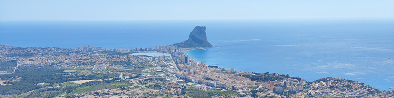 Blick auf Calpe und den Penon d'Ifach vom Pou de Mola